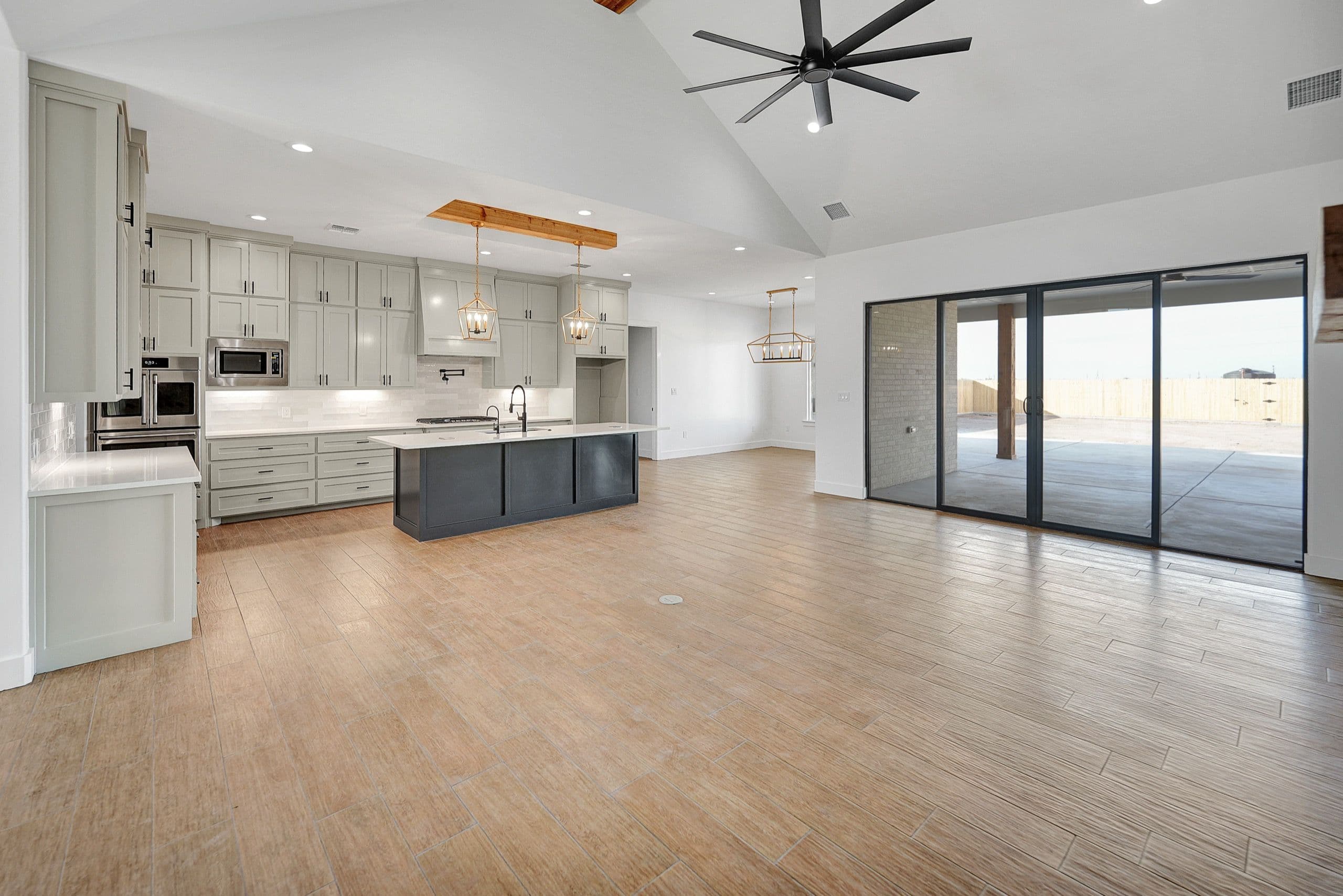 7118 WCR 42 - Photo 6