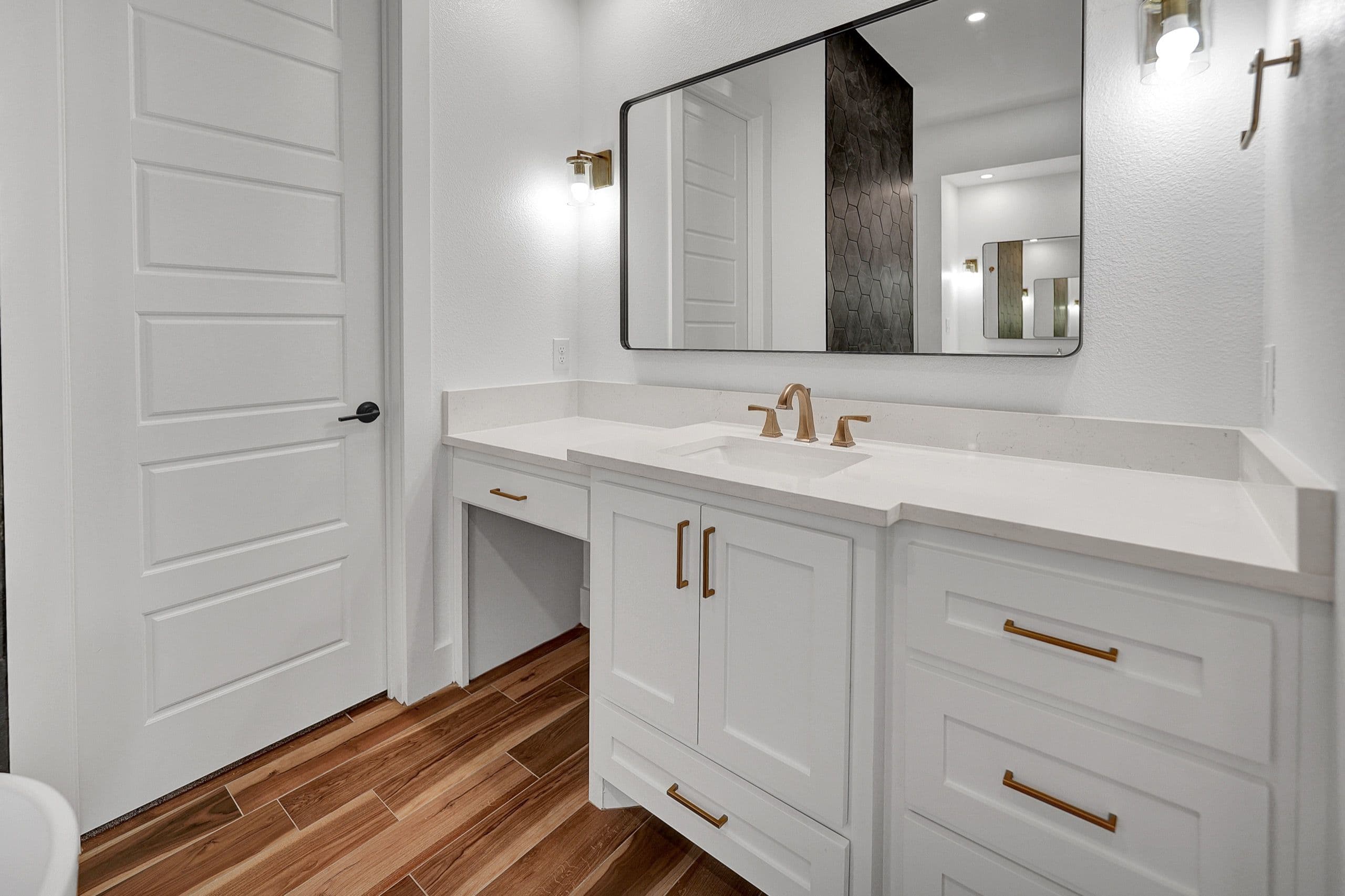 7220 WCR 42 - Photo 3