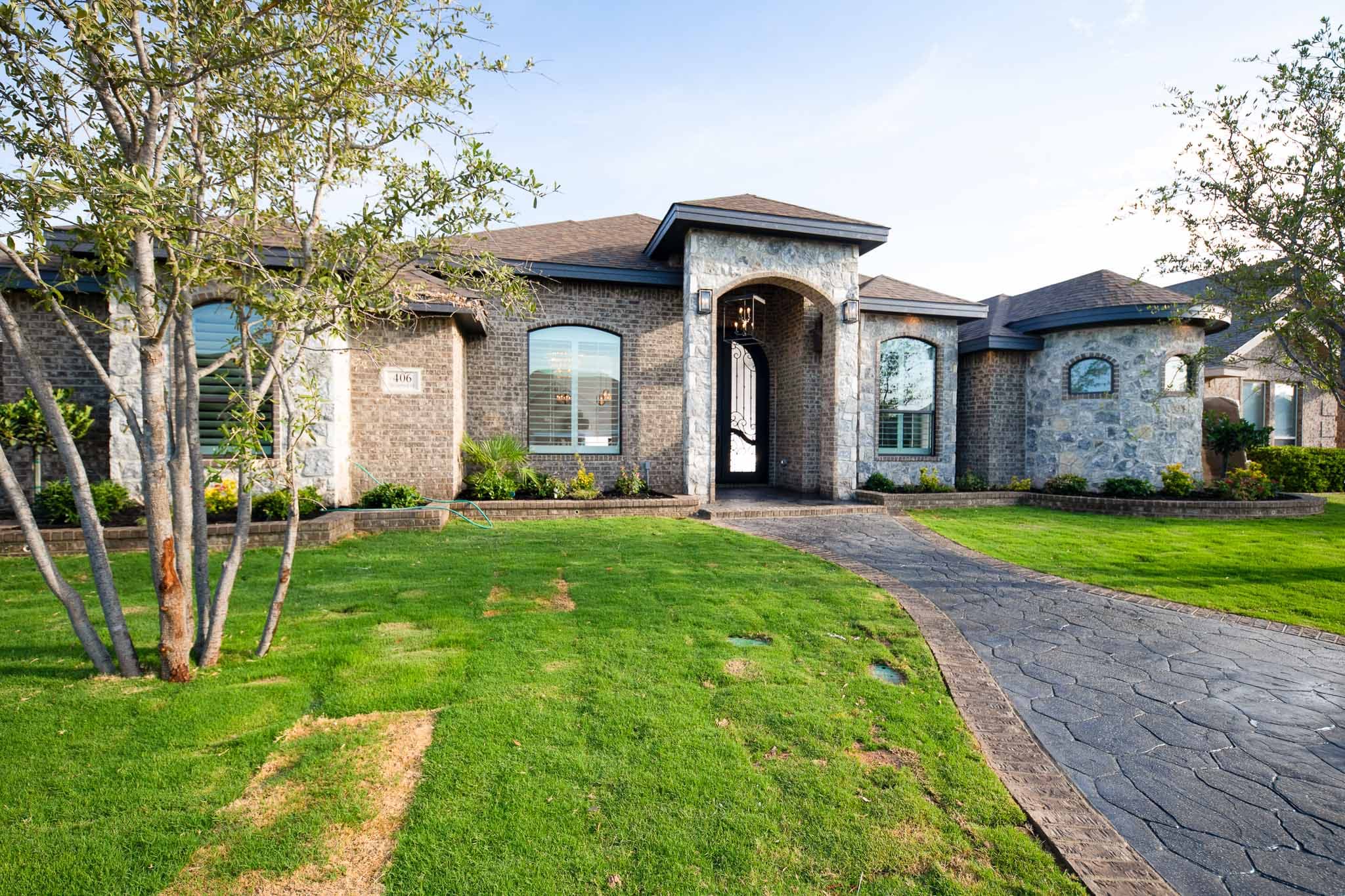 406 Springwood Court - Photo 2