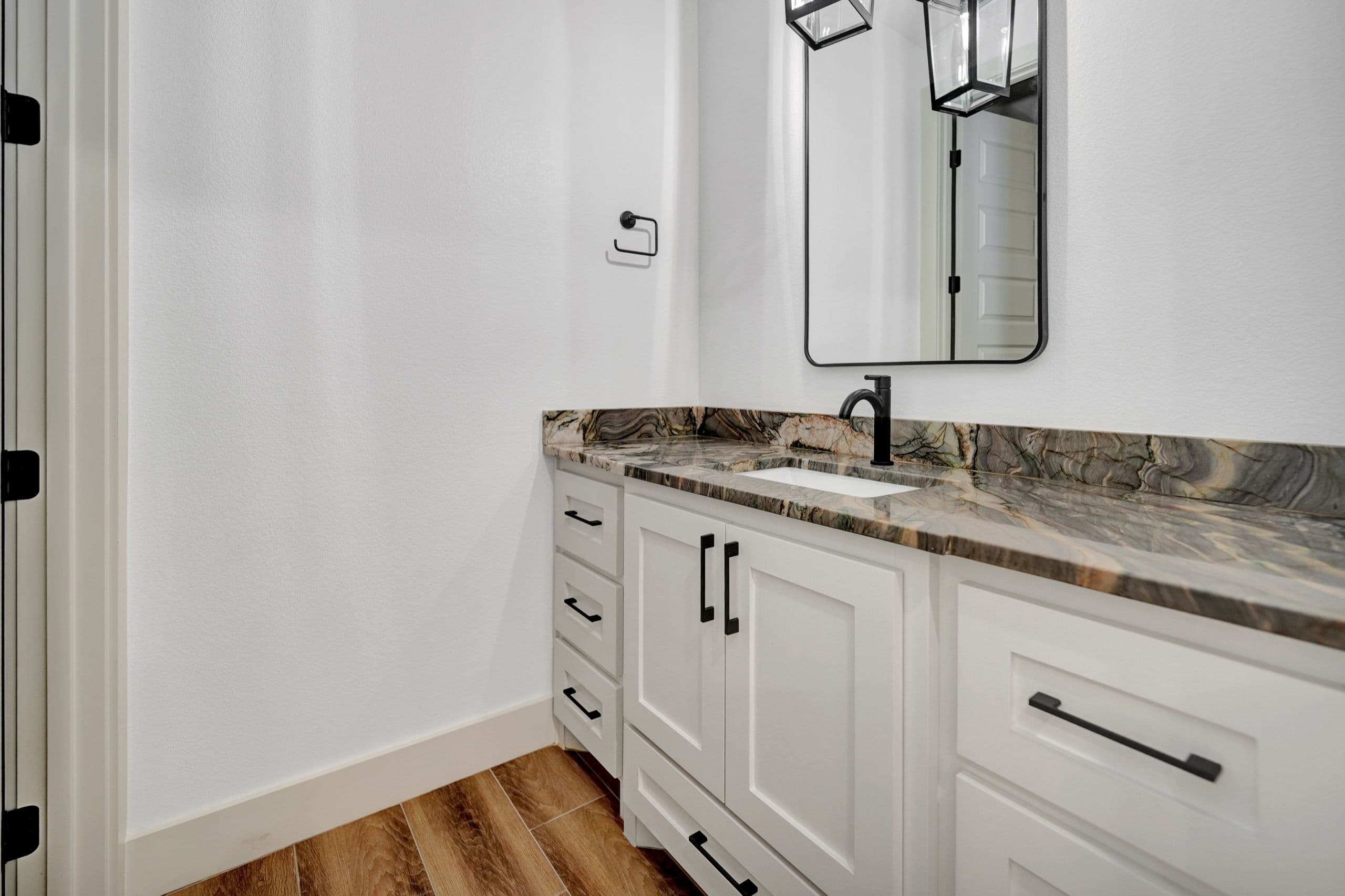 7012 WCR 42 - Photo 77