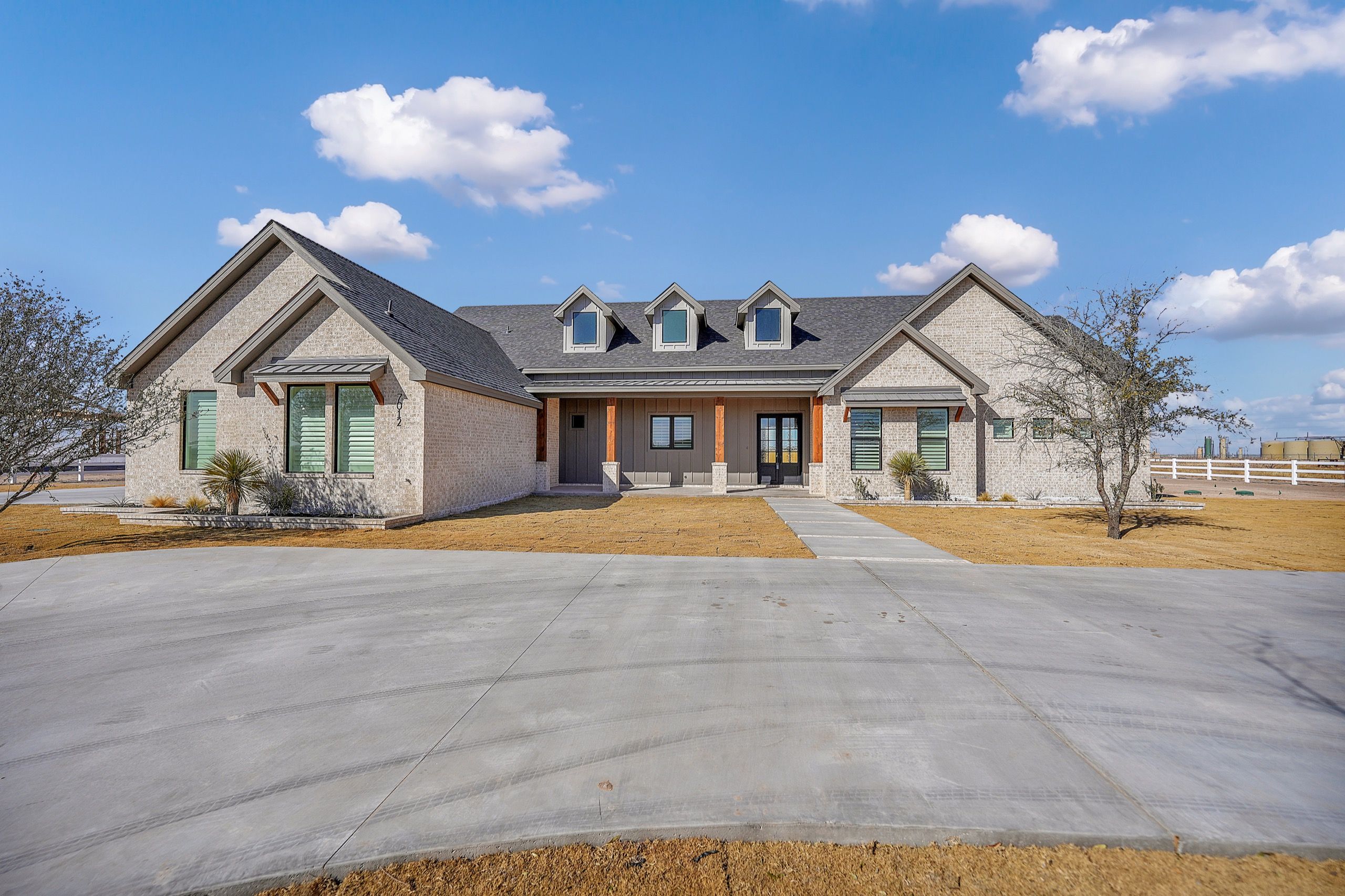 7012 WCR 42 - Custom home in Midland, Texas
